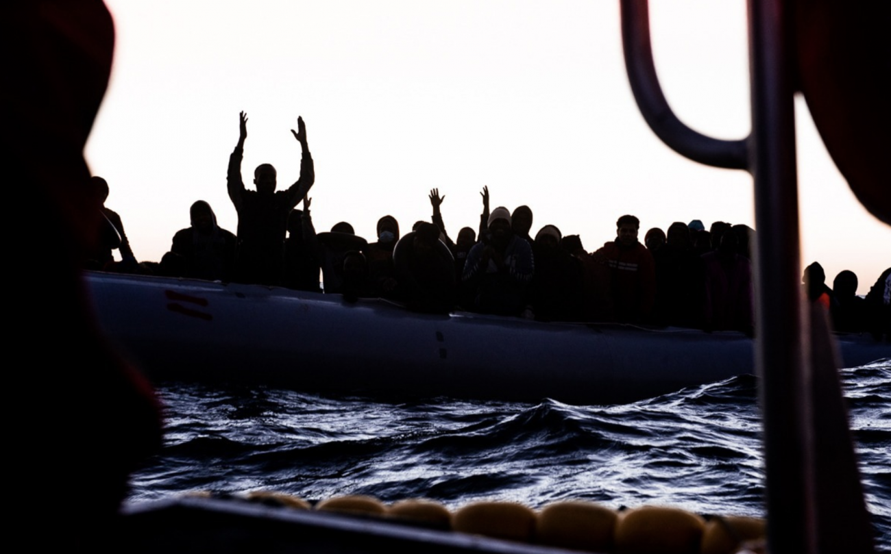 Boğulmak Üzere Olan 120 Göçmen Kurtarıldı