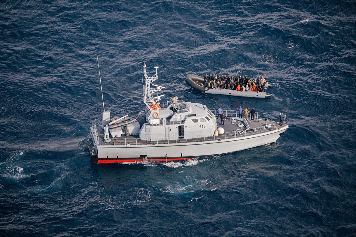 Mülteci Teknesi Battı 43 Kişi Yaşamını Yitirdi