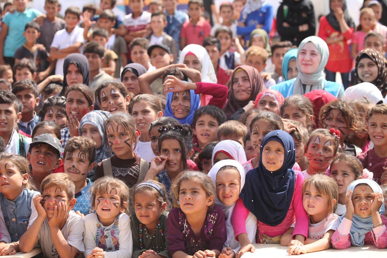 Suriye’de savaş mağduru çocuklar için “Sınırsız Şenlikler” devam ediyor