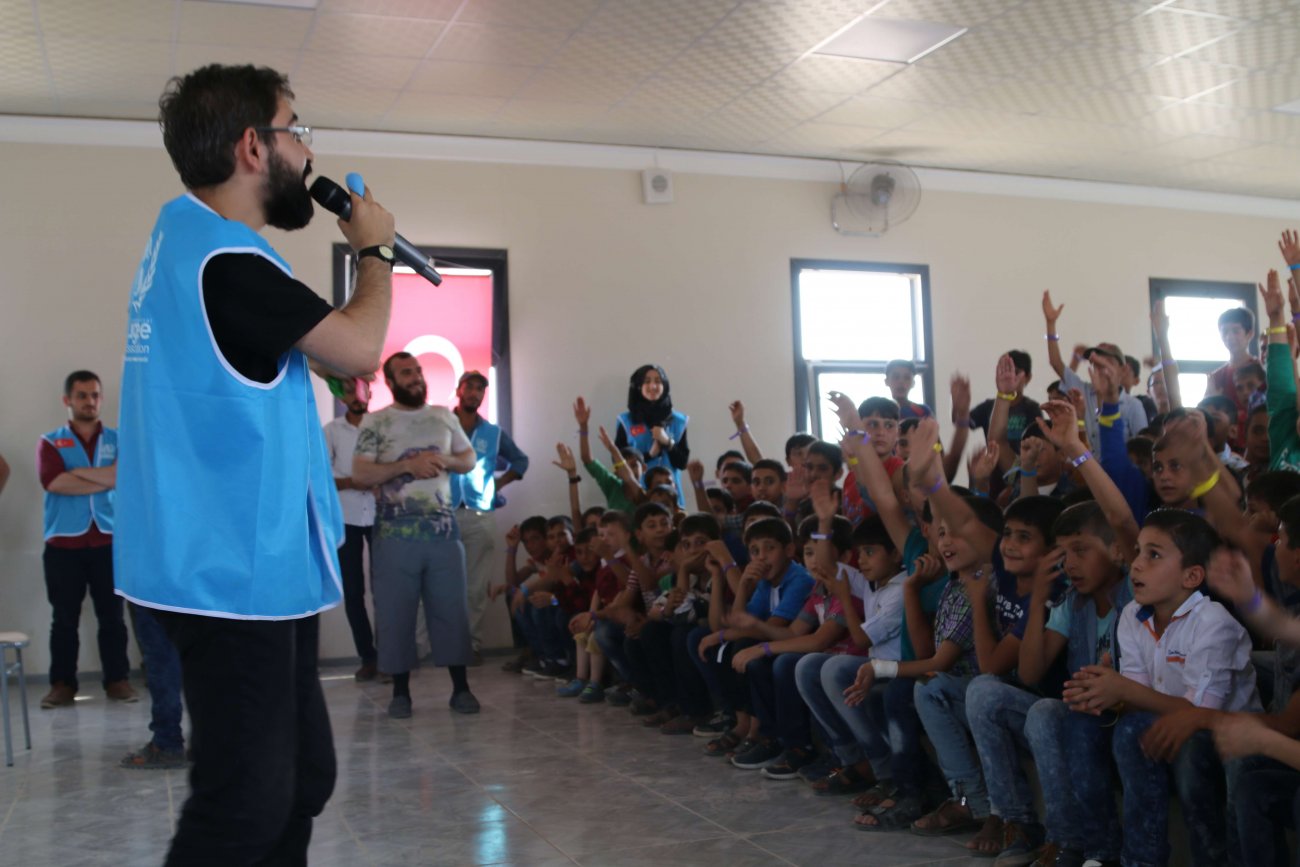 Suriye’de savaşta doğmuş çocuklara “Sınırsız Şenlik”