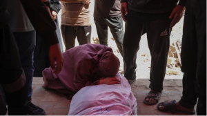 Soykırımcı İsrail, hem mülteci hem sağlık kliniğini vurdu! 12 şehit